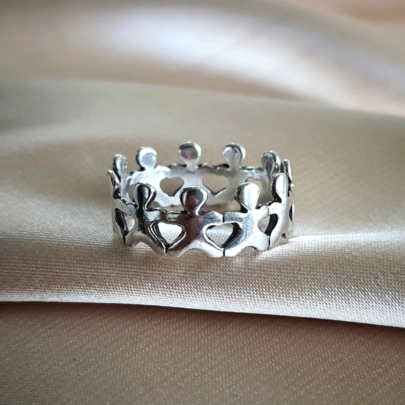 Ring - Picture 3 of 3